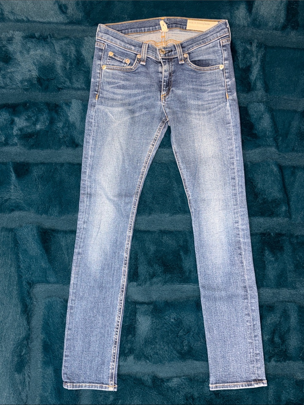 Women’s Slim Skinny Faded Capri Blue Jeans